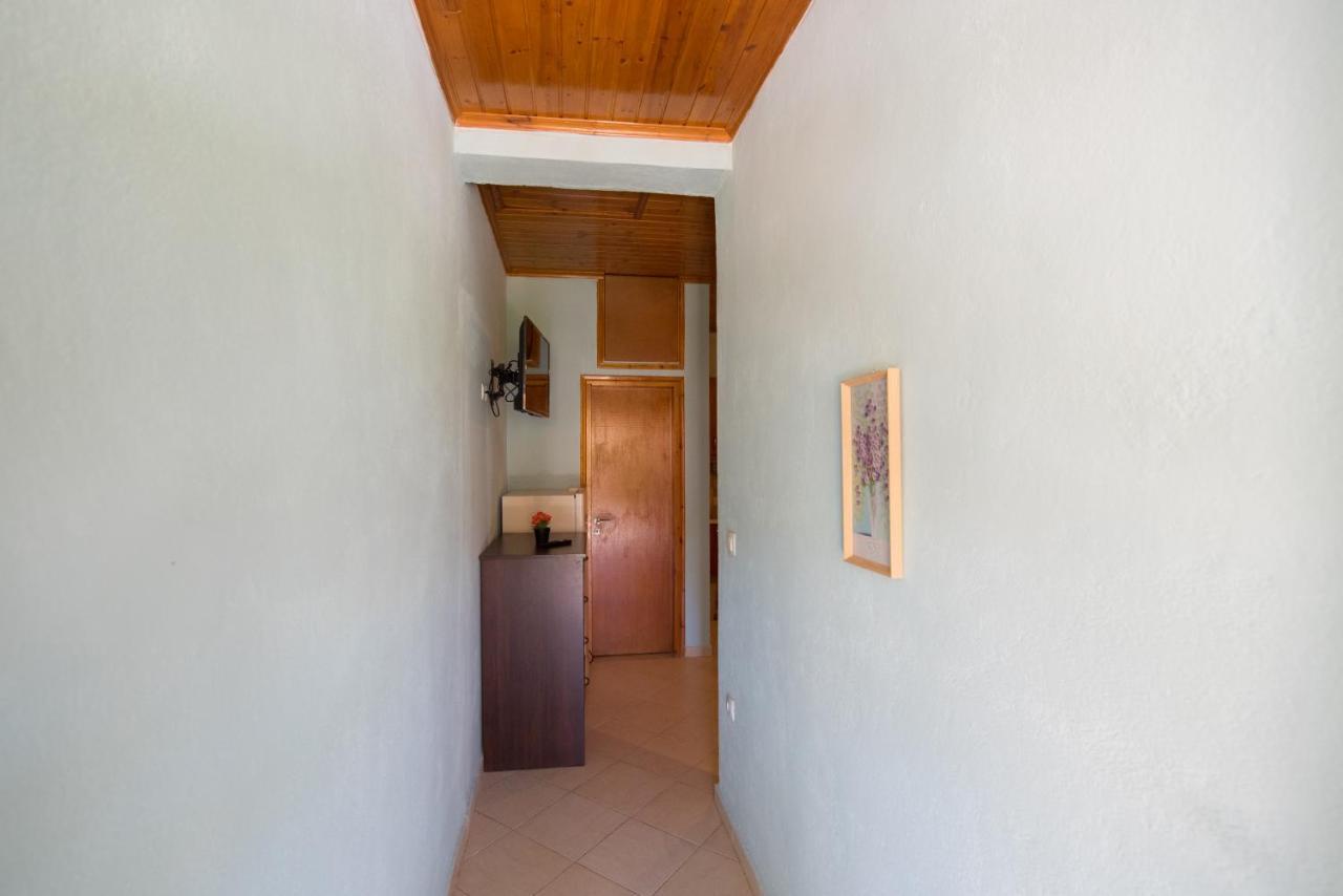 Basil & Guest House Lazarata Exterior photo
