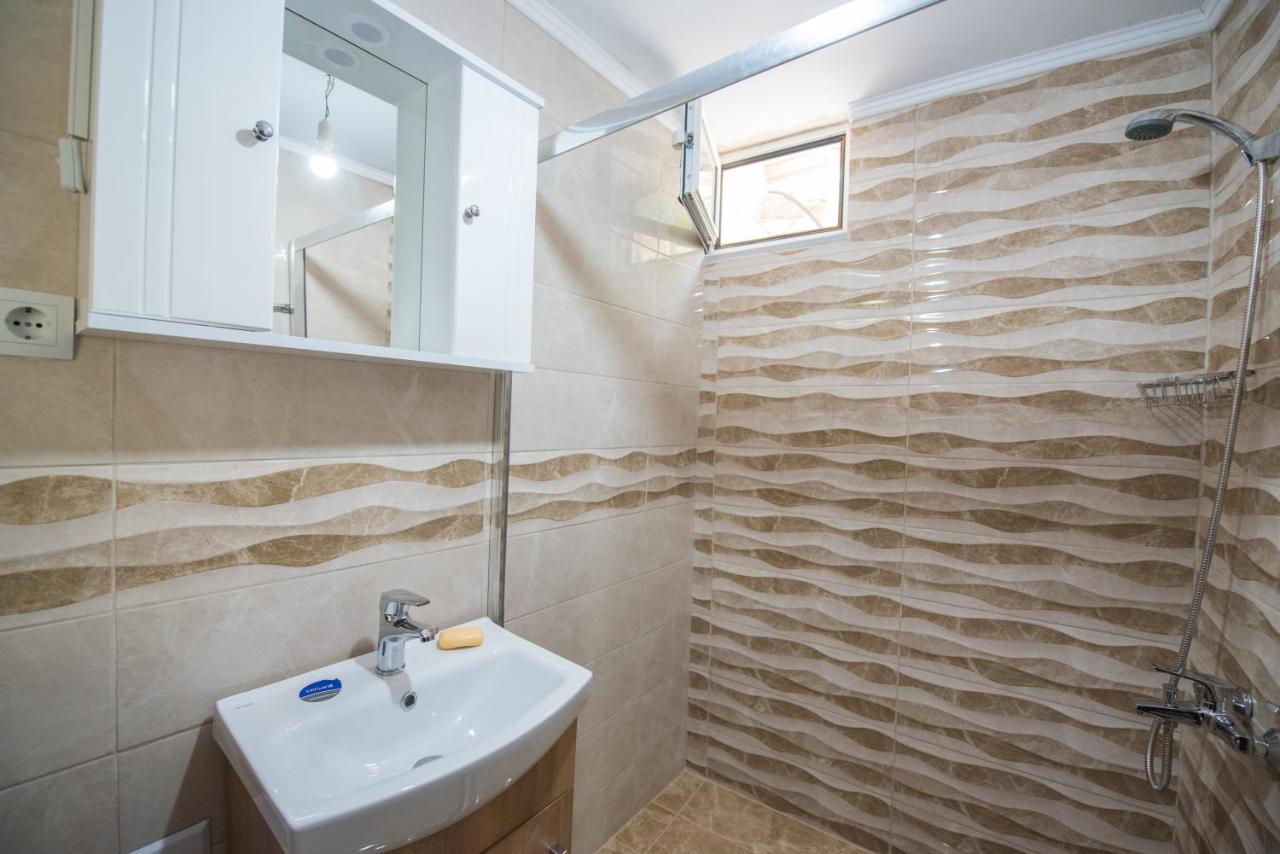 Basil & Guest House Lazarata Exterior photo