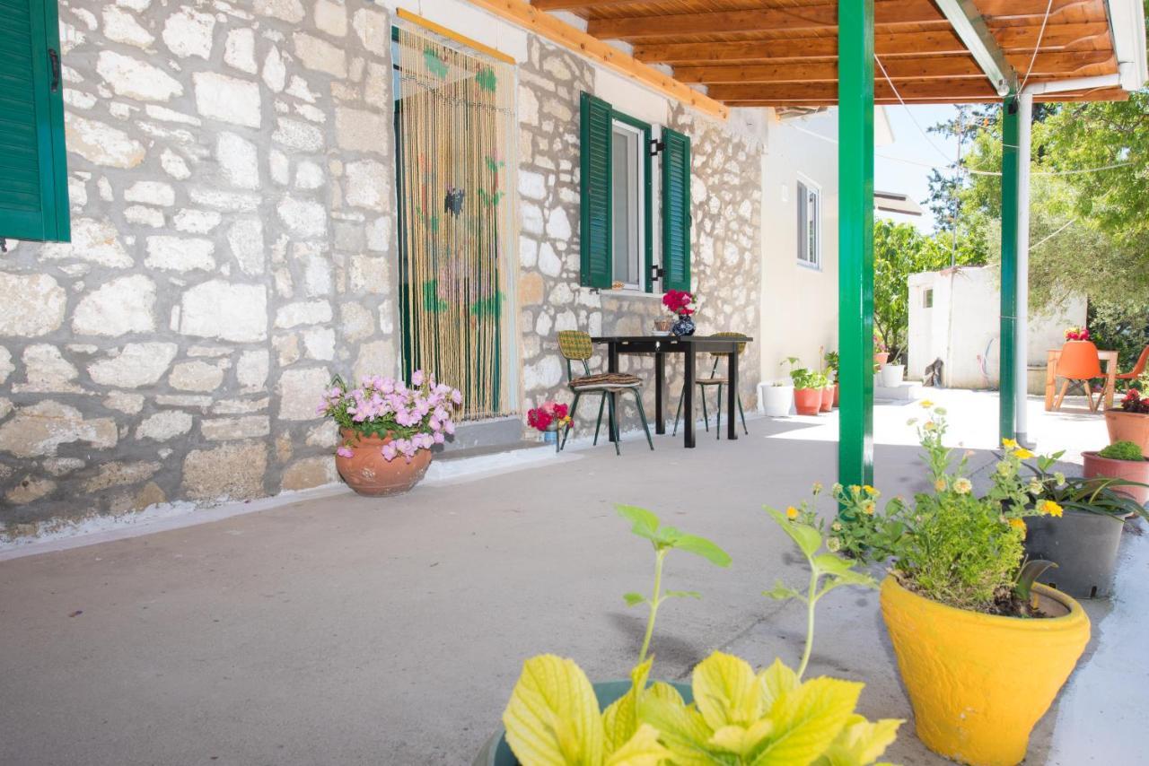 Basil & Guest House Lazarata Exterior photo